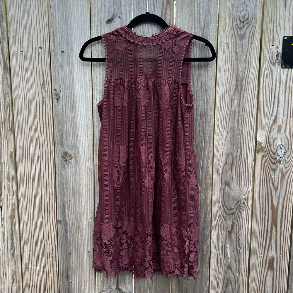 CHANCE OR FATE Burgundy Sleeveless Lace Dress Women’s Small